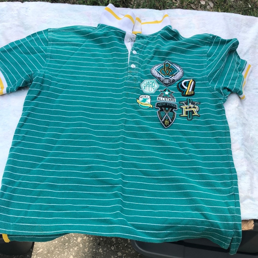 Boys roc a wear shirt size M